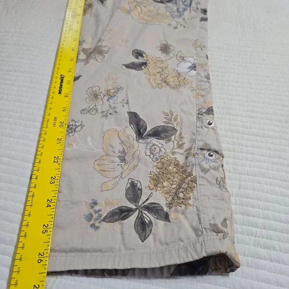 Women's Democracy "Flex"-ellent Beige Floral Crop Pants Size 12 - Picture 9 of 14